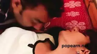 شاب وسيم بقضيب منتصب ضخم