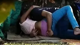 تجسس و تصوير مراهق اثناء ممارسة السكس مع صديقته