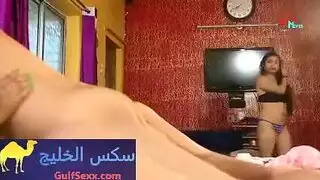حبيبة غيورة تستلذ بمشاهدة حبيبها ينكح امرأة أخرى