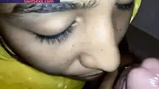 دمية جنس عربية خبيرة في مص القضيب الكبير