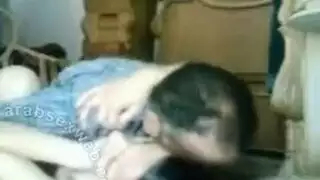 سكس إكس إكس إكس في المكتب: شاب مصري يملأ فتحات زميلته