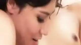  مراهقات سحاقيات ساخنات يمصصن المهبل ويتقبلن