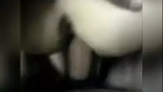 الديوث العربي و الزنجي ينيك مراته