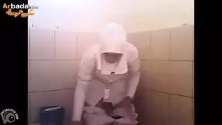 كاميرا سرية: جلسة جنس قوية لطبيبة في الحمام