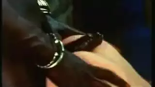 حركة عرقية ساخنة: فم على زبر ولسان على كس