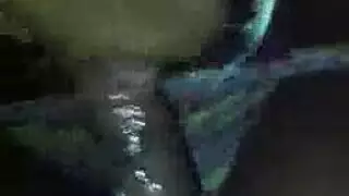 مراهق يأخذه تدريجياً بعمق في حلقه