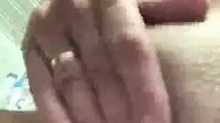 عاهرتان عاريتان تتوسلان للحصول على قذف كثيف على الوجه
