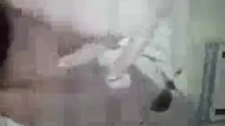 نائب الرئيس على الثدي عن طريق الفم جليسه اطفال