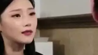 سكرتيرة مثيرة تستنزف بواسطة قضيب كبير