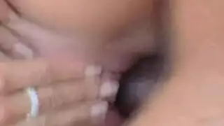 مؤخرة برازيلية كبيرة تأخذ ضرب شرجي عميق