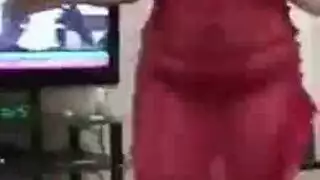 تابو عائلي صريح: ابن يضاجع أمه في فيديو منزلي
