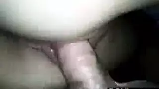 سكس عربي صريح: ضربات قوية في كس مشعر