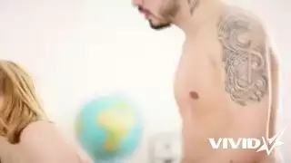 هذه المؤخرة المستديرة ستجعلك تنبض وتقذف