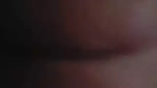دب الصديقة يحول أنجيليكا إلى عاهرة مثيرة