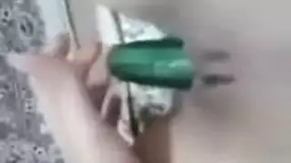 خيار يضرب فرجها المحلوق – جنس خضار مكثف
