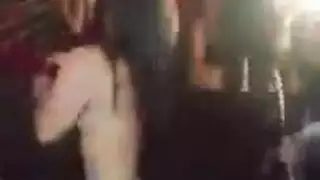 إكس إكس إكس على حلبة الرقص: فتاة مصرية تتعرض لإيلاج مزدوج