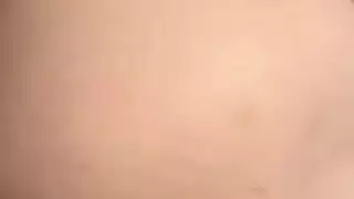 جلسة جنسية مثيرة مع مراهق عطشان وزوجين مثارين