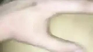 عارضة كاميرا مثيرة تخلع اللاتكس حتى العري الكامل إكس إكس إكس