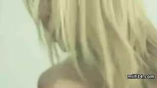 المجموعة العربدة الكورية ناضجة ويونغ