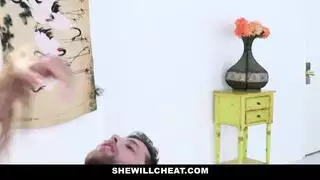 جماع عنيف جماعي لإشباع حاجاتها التي لا تشبع