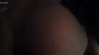 شيميل صريح: جماع جماعي في وضعية الكلب