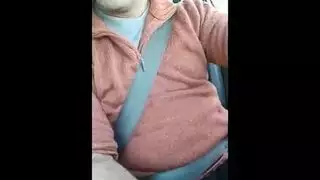 جنس صريح في السيارة: عربي ينيك بشهوة على طريق مهجور