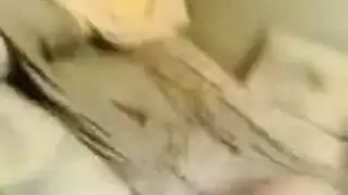 فتاة مغربية تأخذ قضيباً صباحياً حتى تنهار