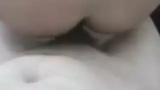 مص قضيب يتحول إلى نيك شرجي عنيف وقذف داخلي