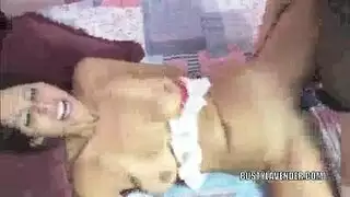 فتاتان وحزام واحد: نيك أعضائها بقوة