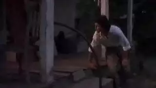 عروس جديدة تأخذ جماع مزدوج من زوجين متزوجين في فيلم إباحي قاس