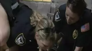 شرموطتين من الشرطة هيجانين قوي