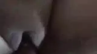 قريبة ممتلئة الصدر تتعرض لضرب قوي