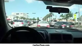 سيارة إكس إكس إكس مع عاهرة مراهقة