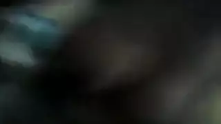 عراقي ينيج زوجته في غرفة النوم تصوير مخفي