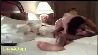 تسجيل سري لزوجين متزوجين يمارسان الجنس