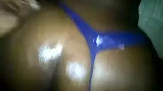 غير قادر على الدخول، يشاهدها تمارس الجنس مع رجل آخر
