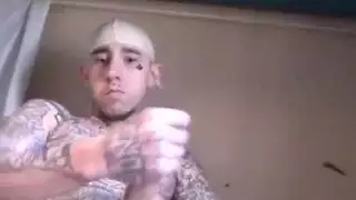 ينيك زوجة ابيه بعد ان يرى طيزيها