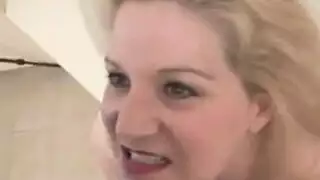 سكسي امرأة شقرا ناضجه