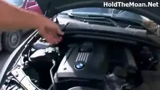 بورنو تاكسي علني: جمال مكشوف يأخذ جولة جنسية قاسية