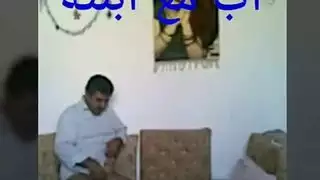 نيك طيز شرجي بعد الفطور: الزوجة الشابة تأخذه بعمق