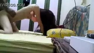 مشهد صريح: أثداء كبيرة، مؤخرات أكبر، أنين عالٍ