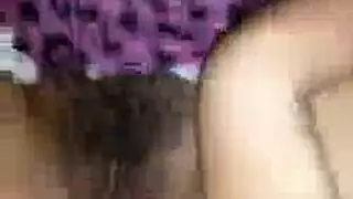 امرأة عربية فاتنة في جلسة جنسية صريحة