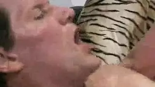 سكس تخليص ملابس