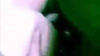 بورن شرجي مكثف يضم مراهقة أردنية