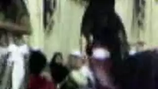 شرج قاس في الخيمة مع راقصة مرنة
