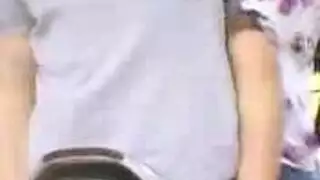 تتناك على الدراجة النارية في مكان عام