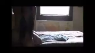 الفيمبوي يقذف بقوة أثناء مشاهدة الإباحية بمفرده