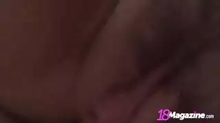 فتاه لديه زب تمارس الجنس مع صديقتها