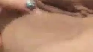 فلي حمام بانت لي وحده بأس