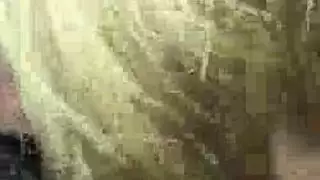 ثلاثي صعب: أصدقاء يتشاركون قضيبًا ويضاجعونه بعمق